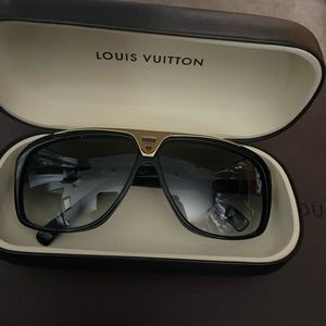 Louis Vuitton evidence sunglasses